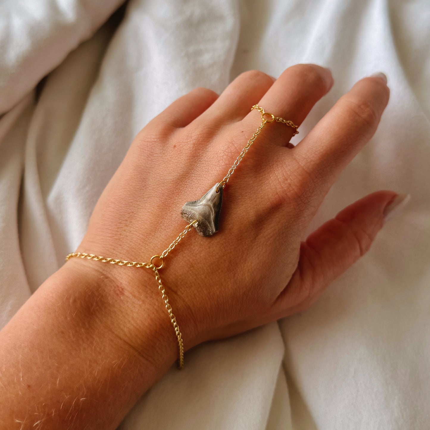 bull shark hand chain