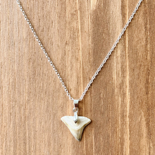 juno necklace - white bull