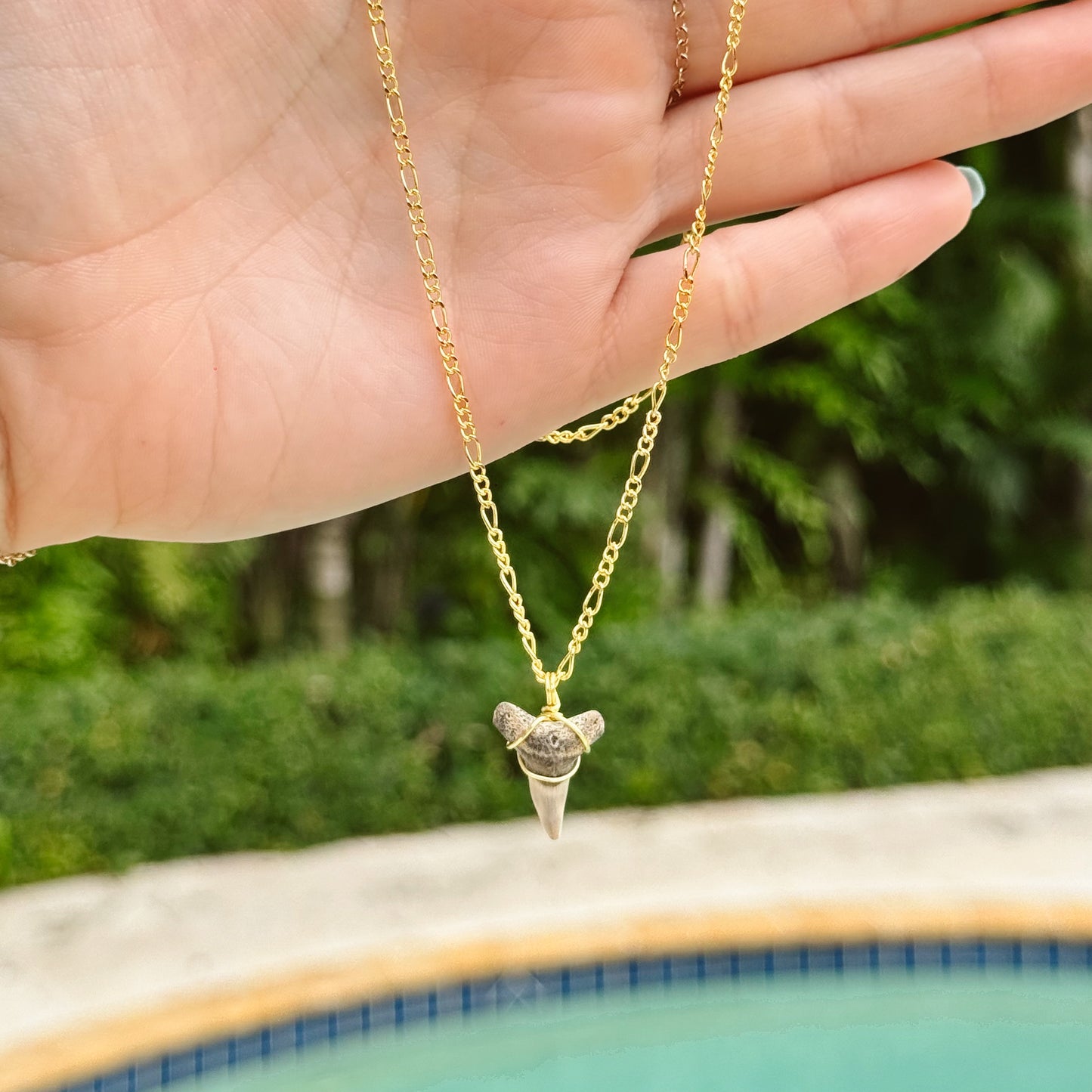 lower bull figaro necklace