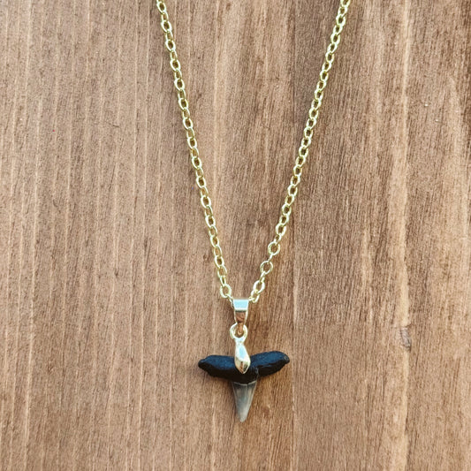 juno necklace - copper shark