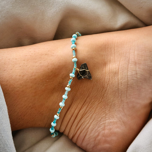 shark tooth anklet - mix blue
