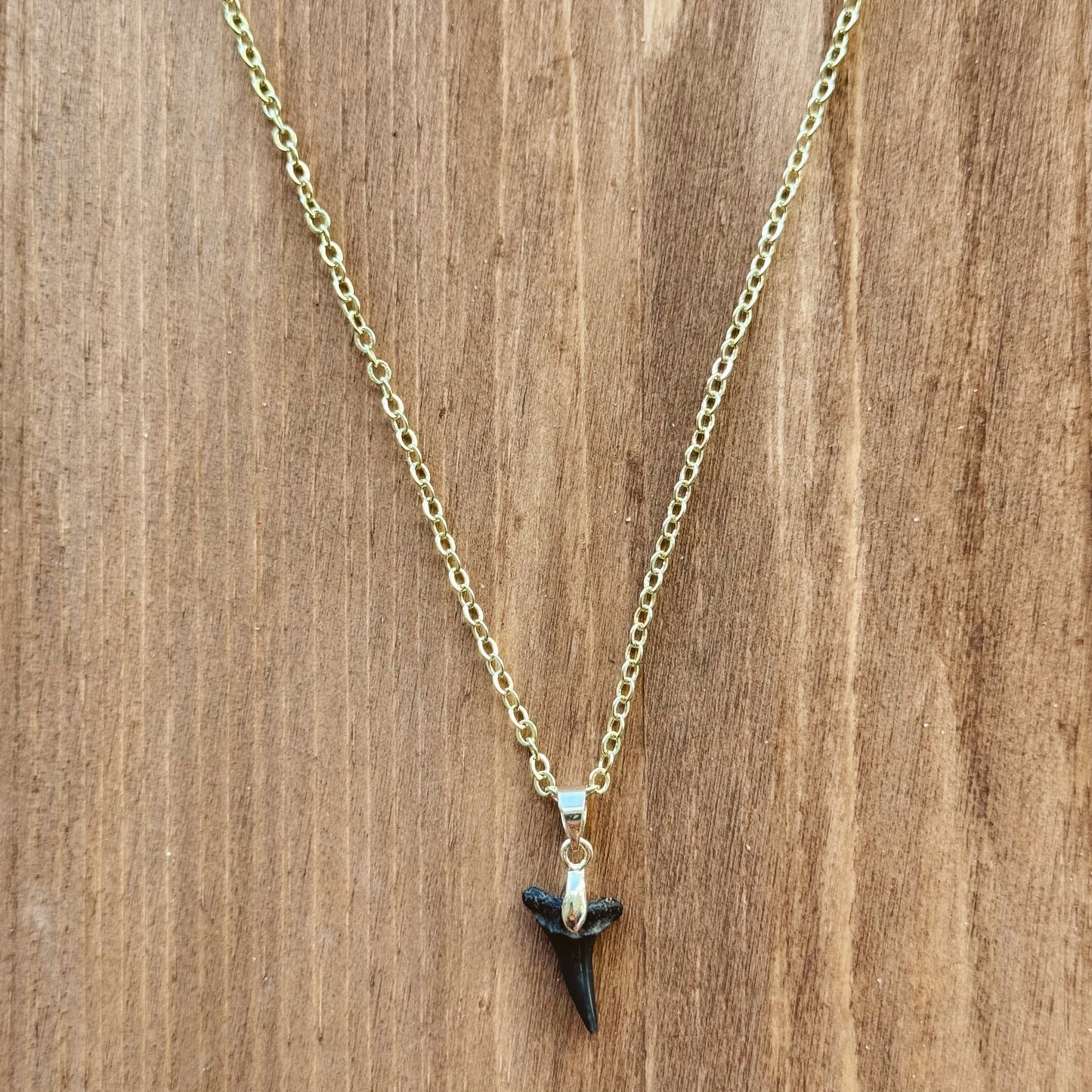 juno necklace - sand tiger