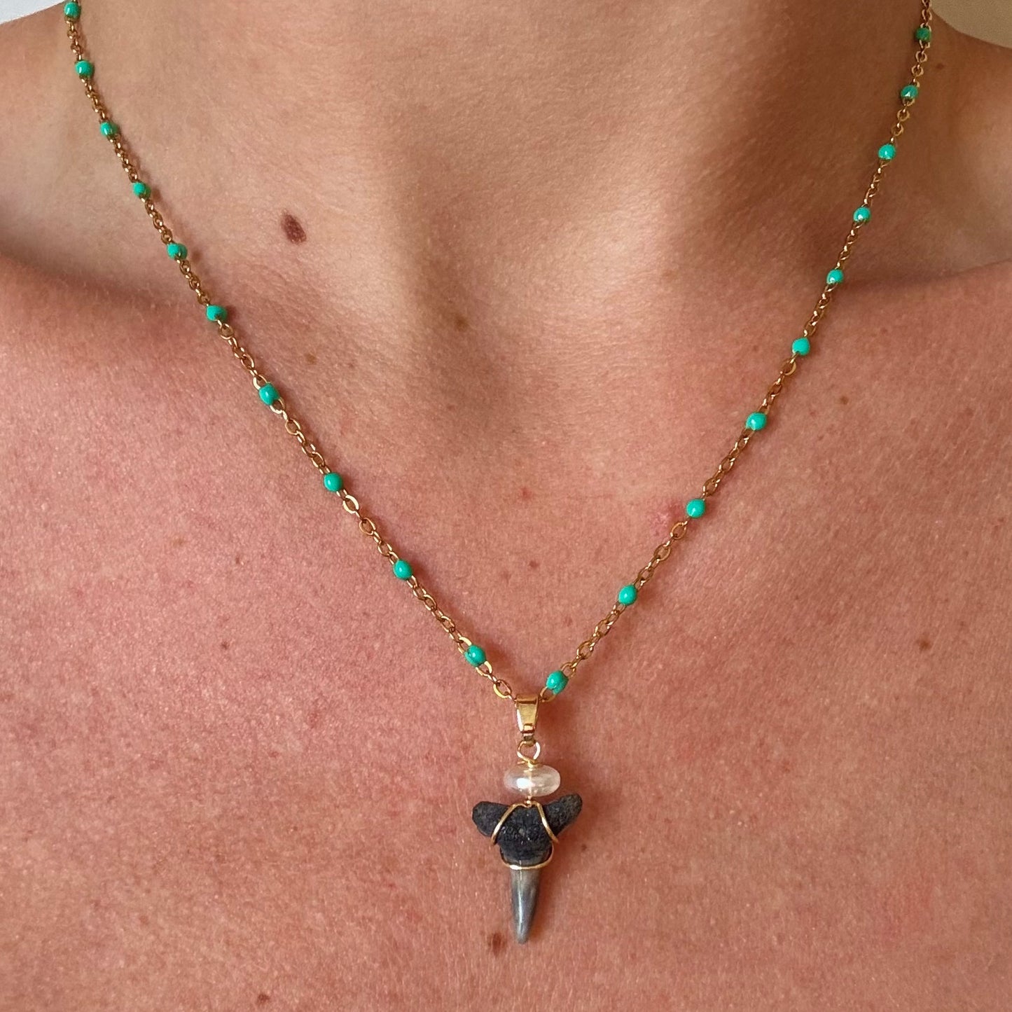 aruba necklace - sand tiger