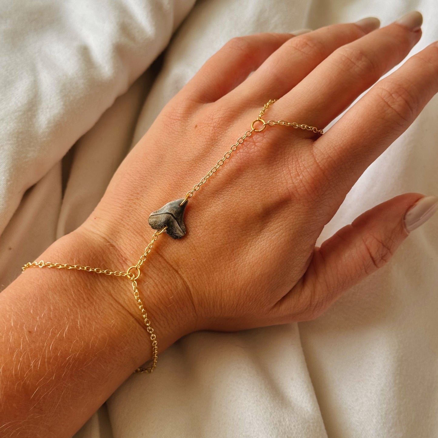 bull shark hand chain