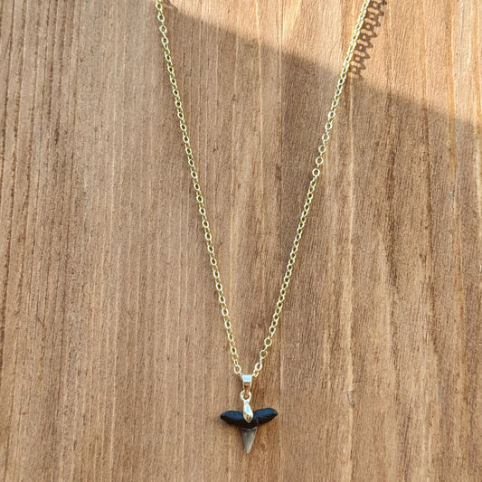 juno necklace - copper shark
