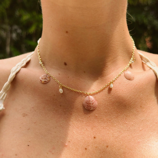 scallop shell charm necklace