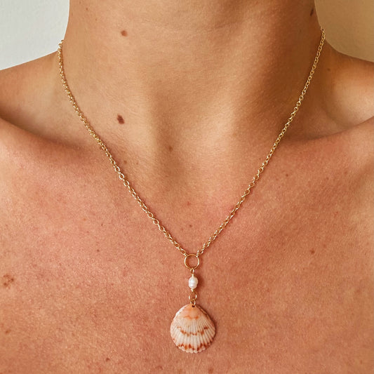 abaco necklace - orange scallop