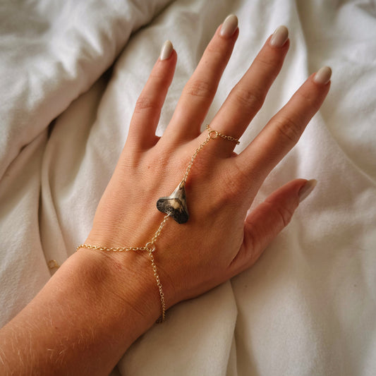 bull shark hand chain
