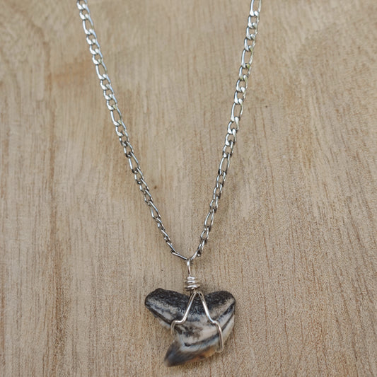 men’s tiger shark necklace