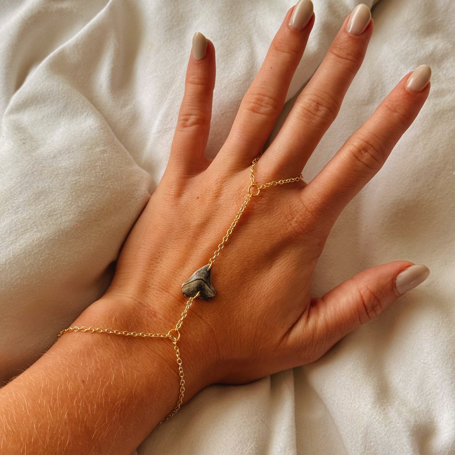 bull shark hand chain