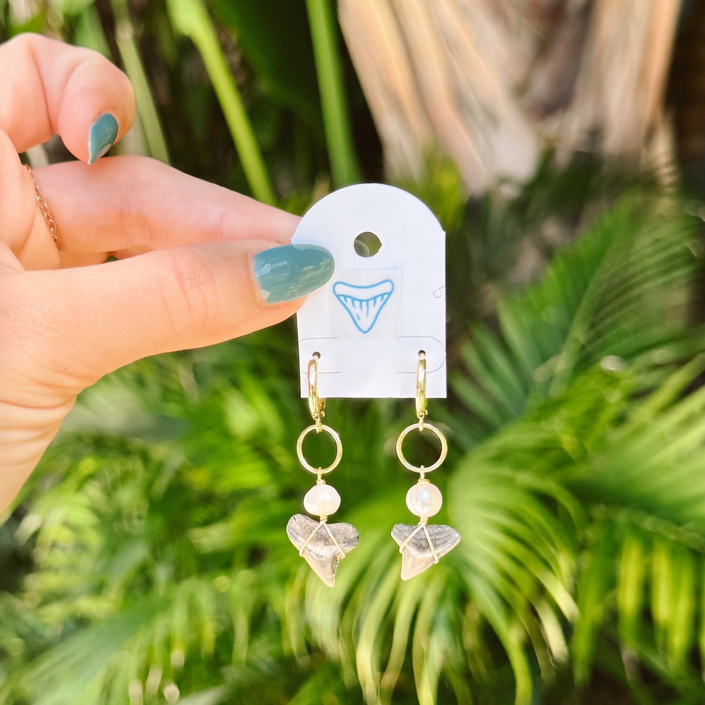 bull shark and pearl huggies