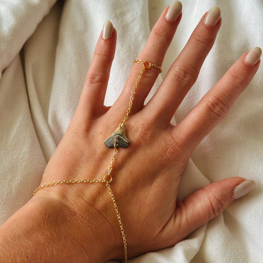 bull shark hand chain
