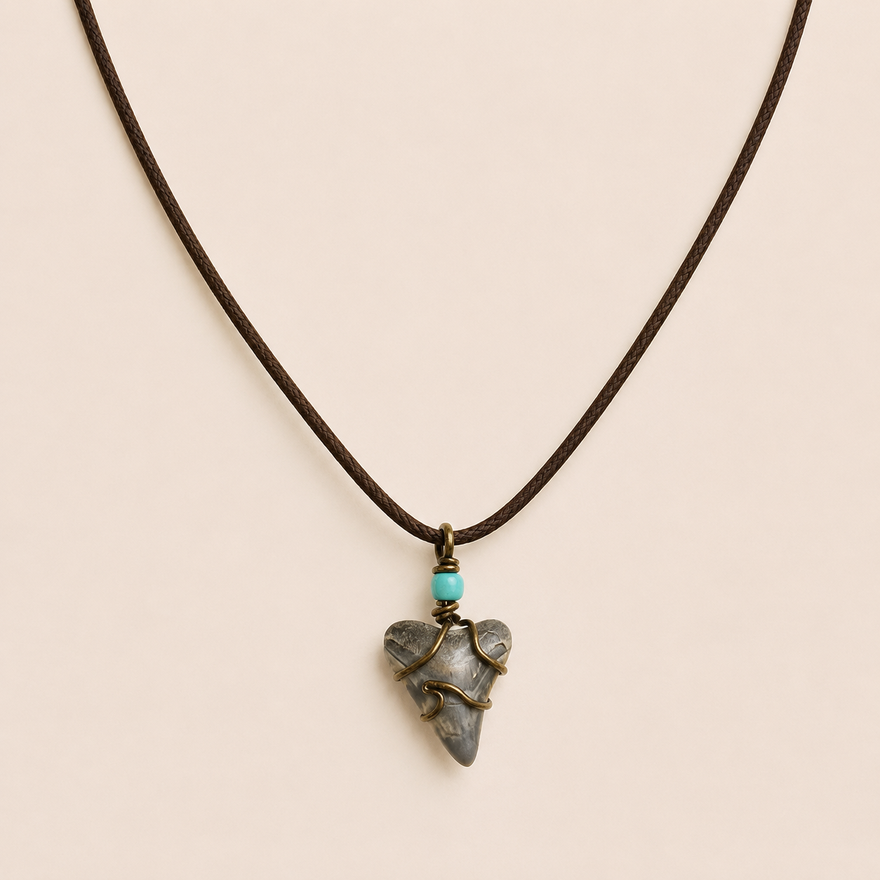 wave tooth cord necklace