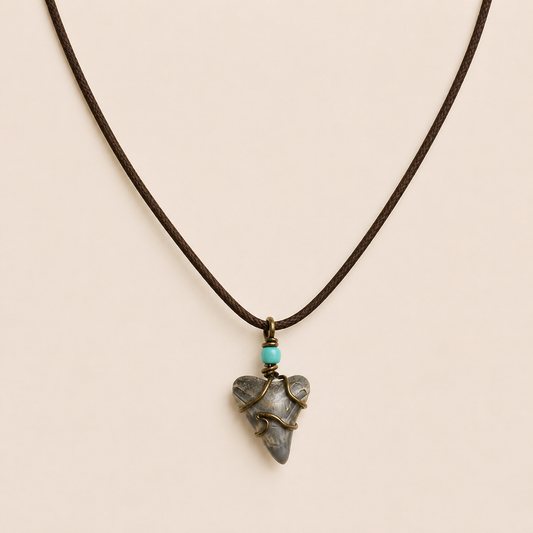 wave tooth cord necklace