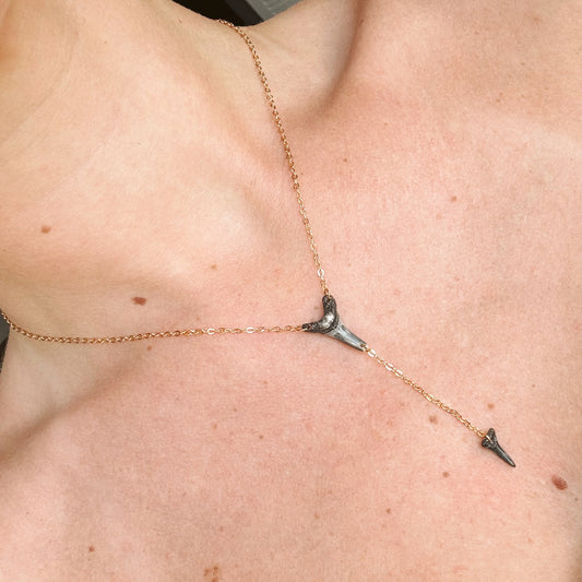 deep sea necklace - sand tiger