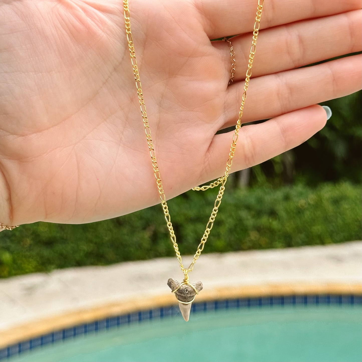 lower bull figaro necklace