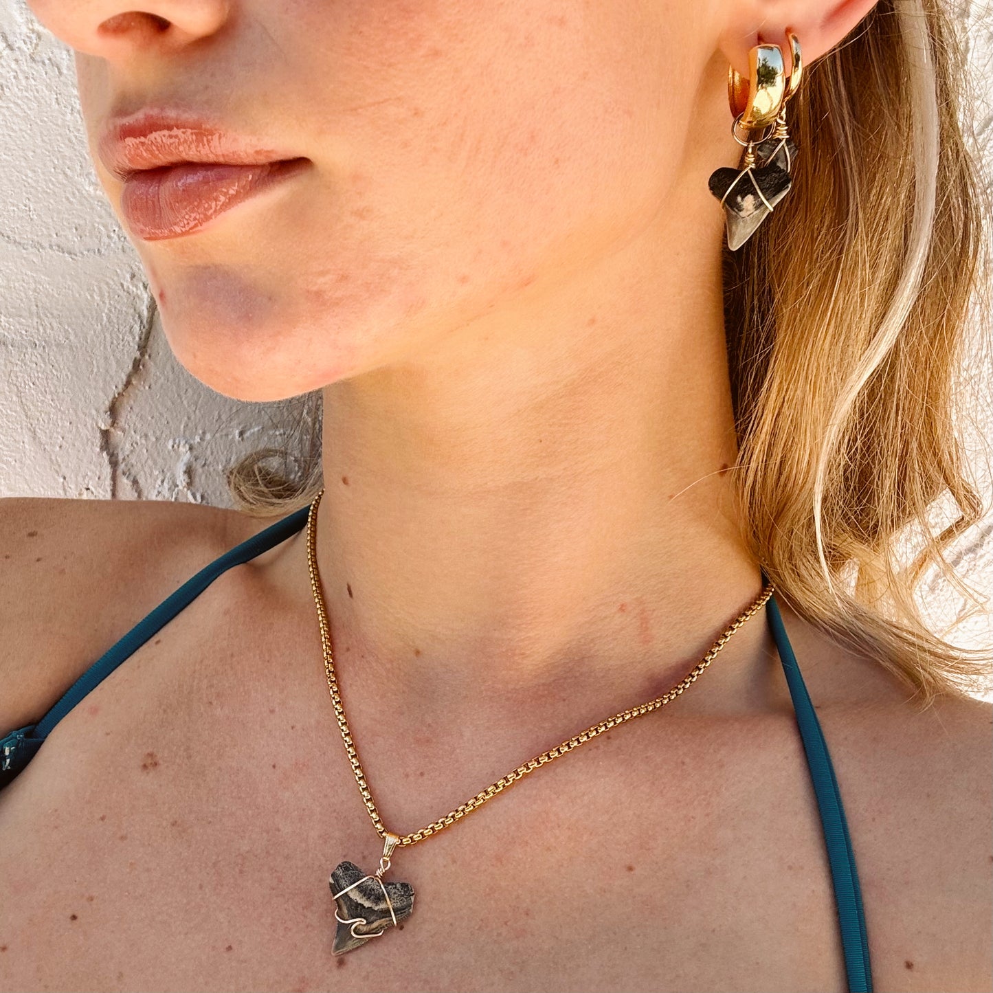 wave tooth mariner necklace